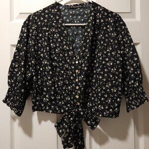 Park Karon Black Floral Cropped Blouse – Size Small